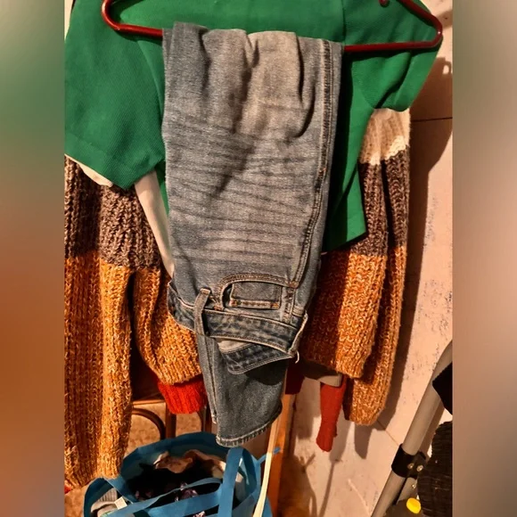 Clothes - Picture 9 of 15